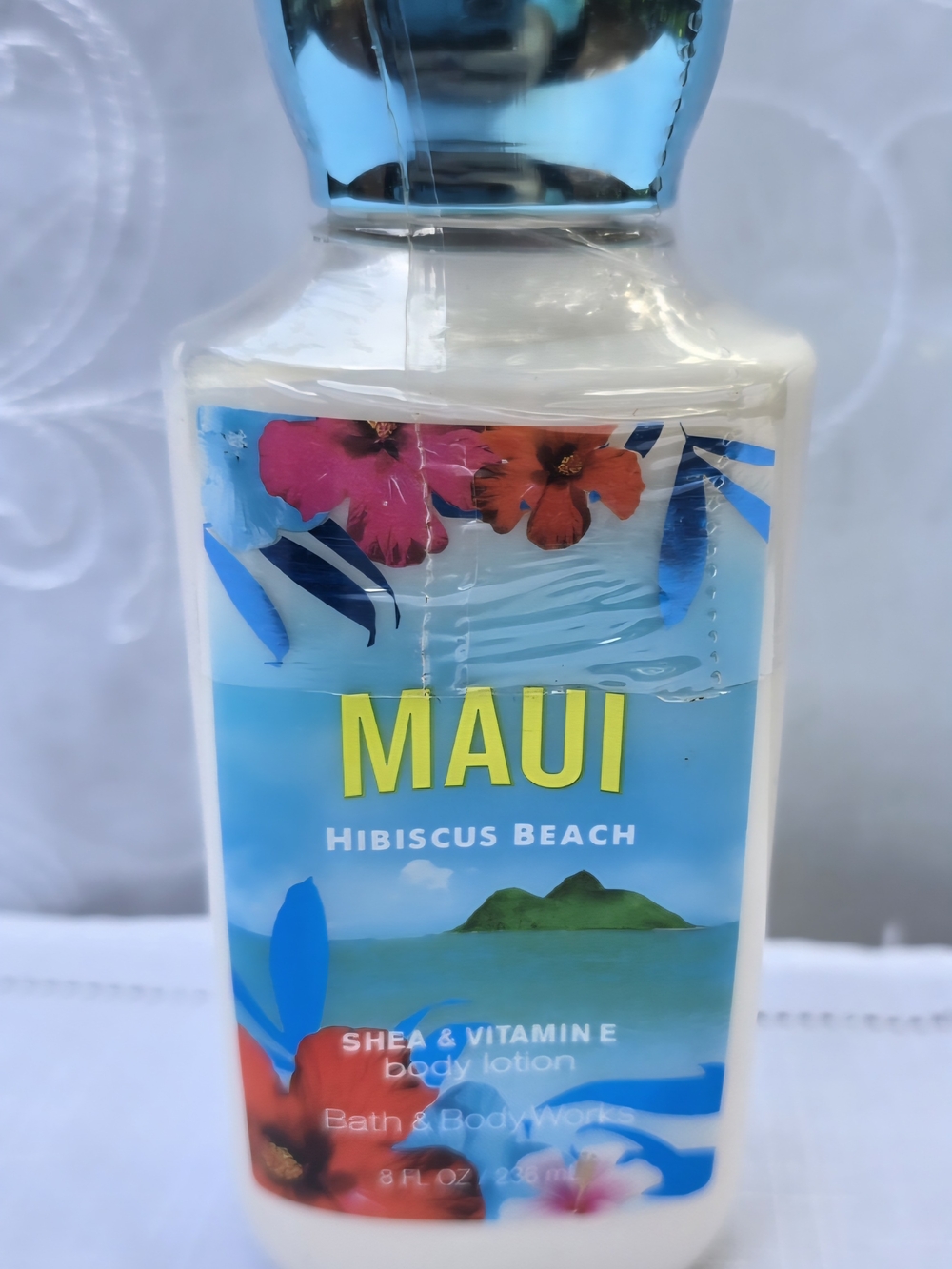 Bath & Body Works Maui Hibiscus Beach Body Lotion - Blue & Pink